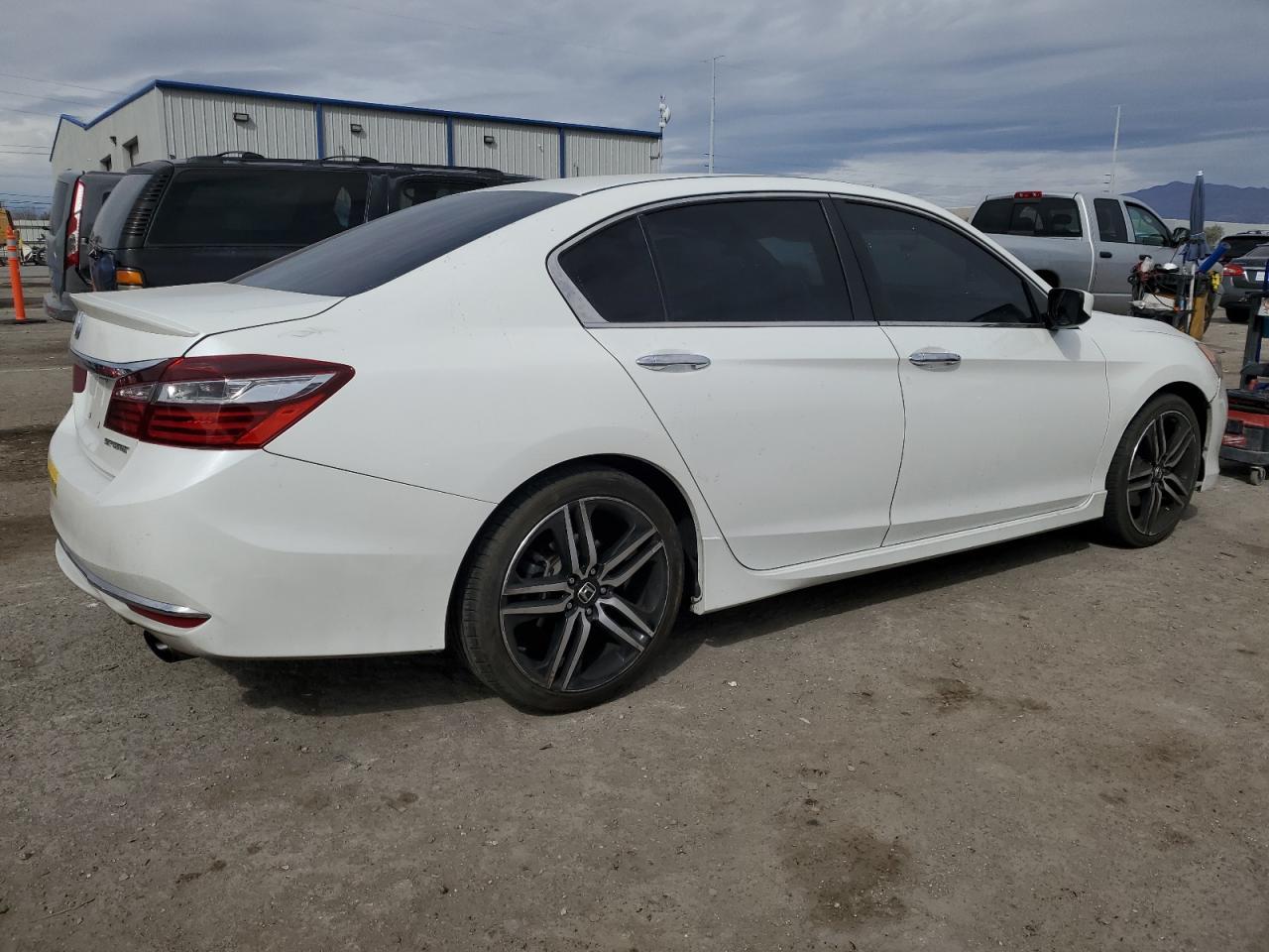 2017 HONDA ACCORD