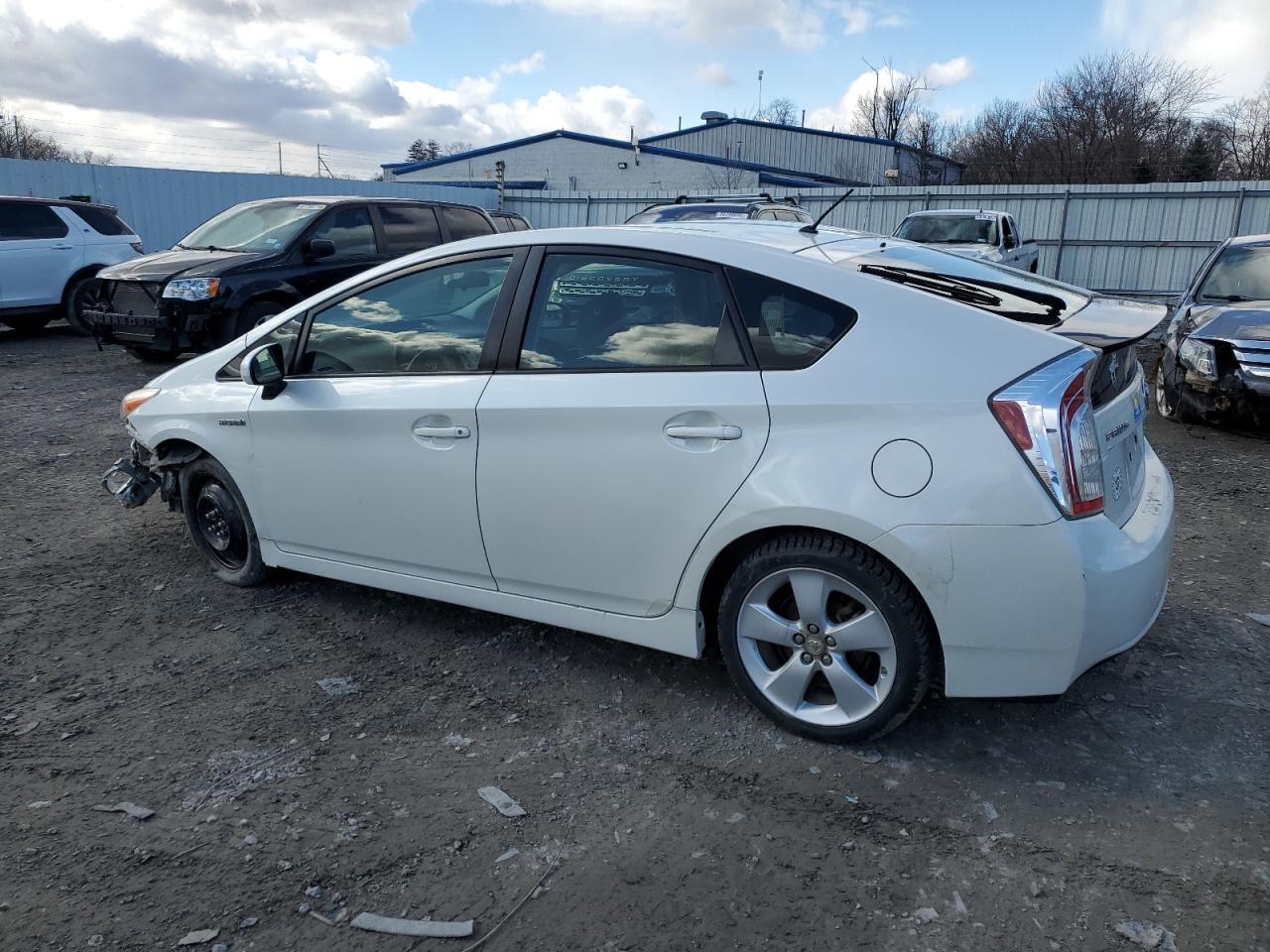 2015 TOYOTA PRIUS