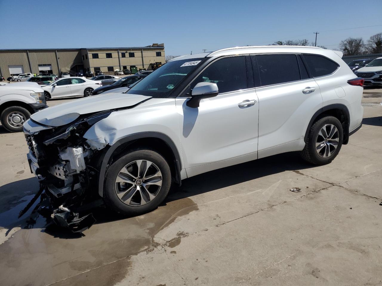 2022 TOYOTA HIGHLANDER