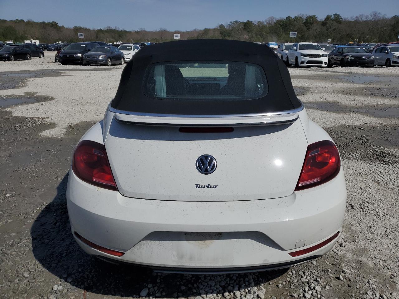 2019 VOLKSWAGEN Beetle