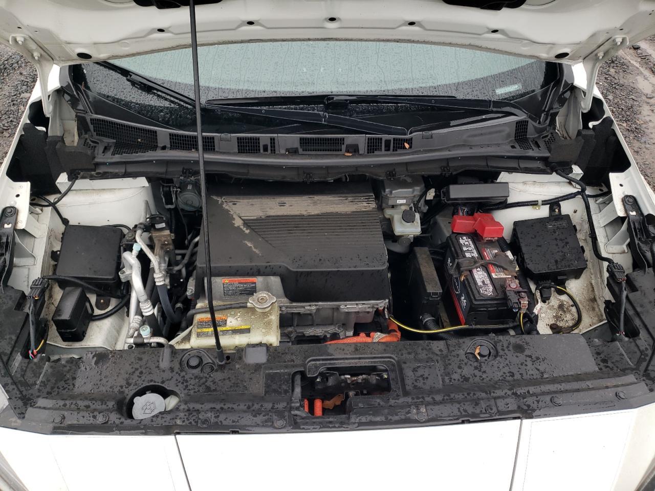 2018 NISSAN LEAF