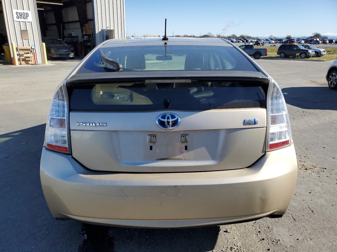 2011 TOYOTA PRIUS
