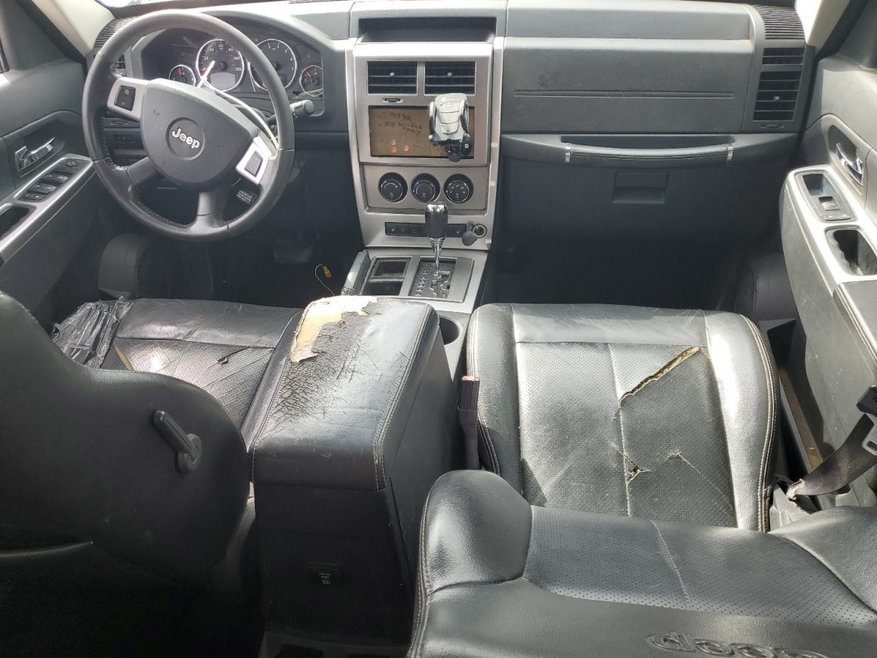 2009 JEEP Liberty