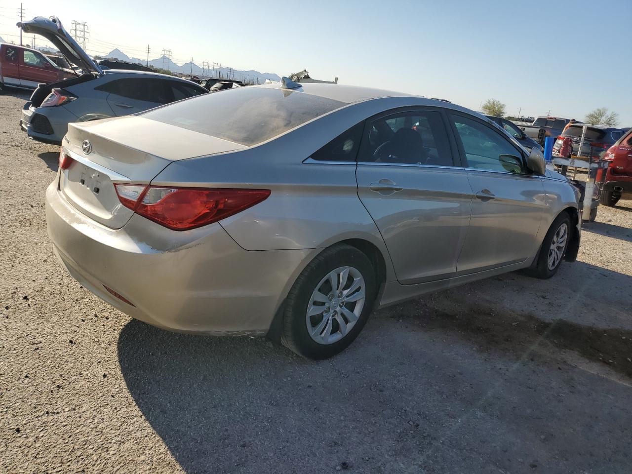 2011 HYUNDAI SONATA
