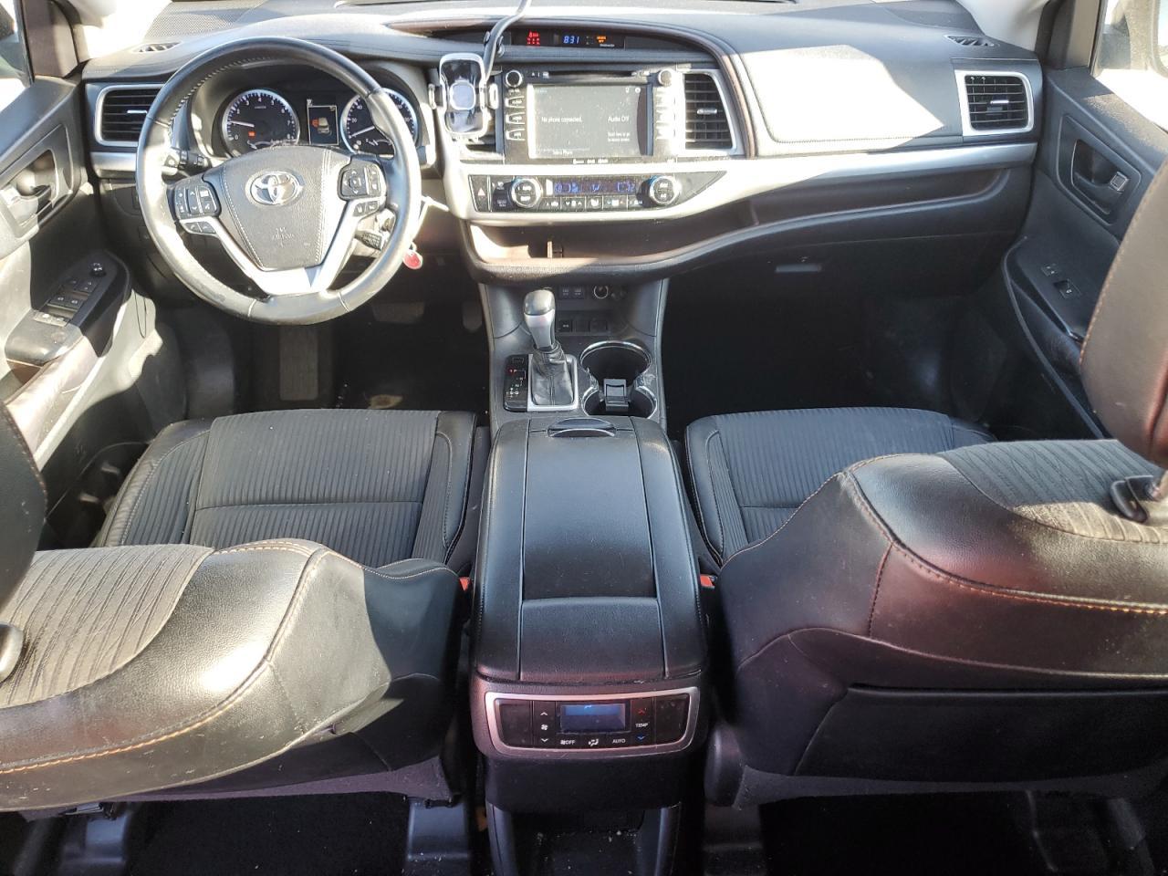 2017 TOYOTA HIGHLANDER