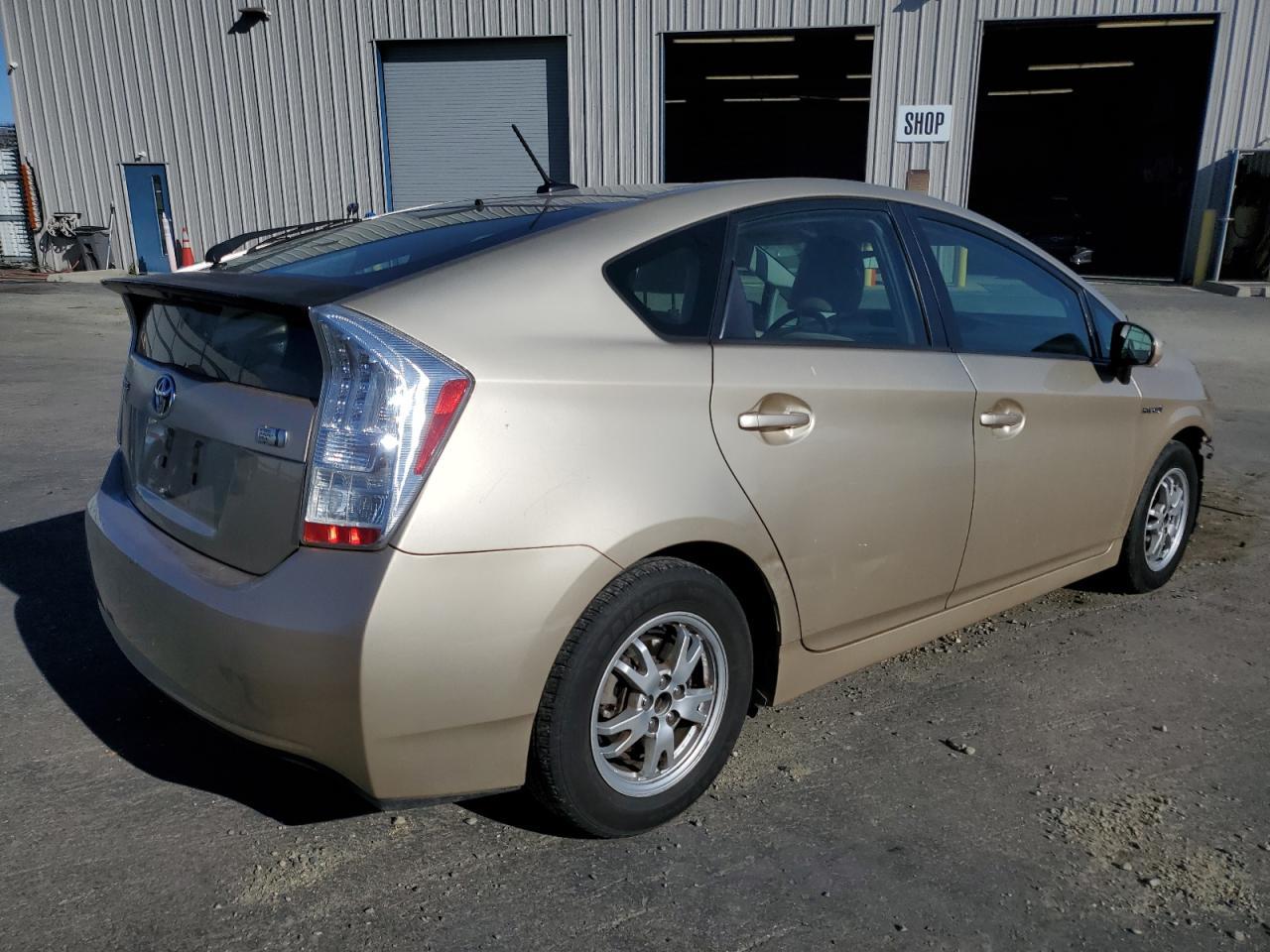 2011 TOYOTA PRIUS