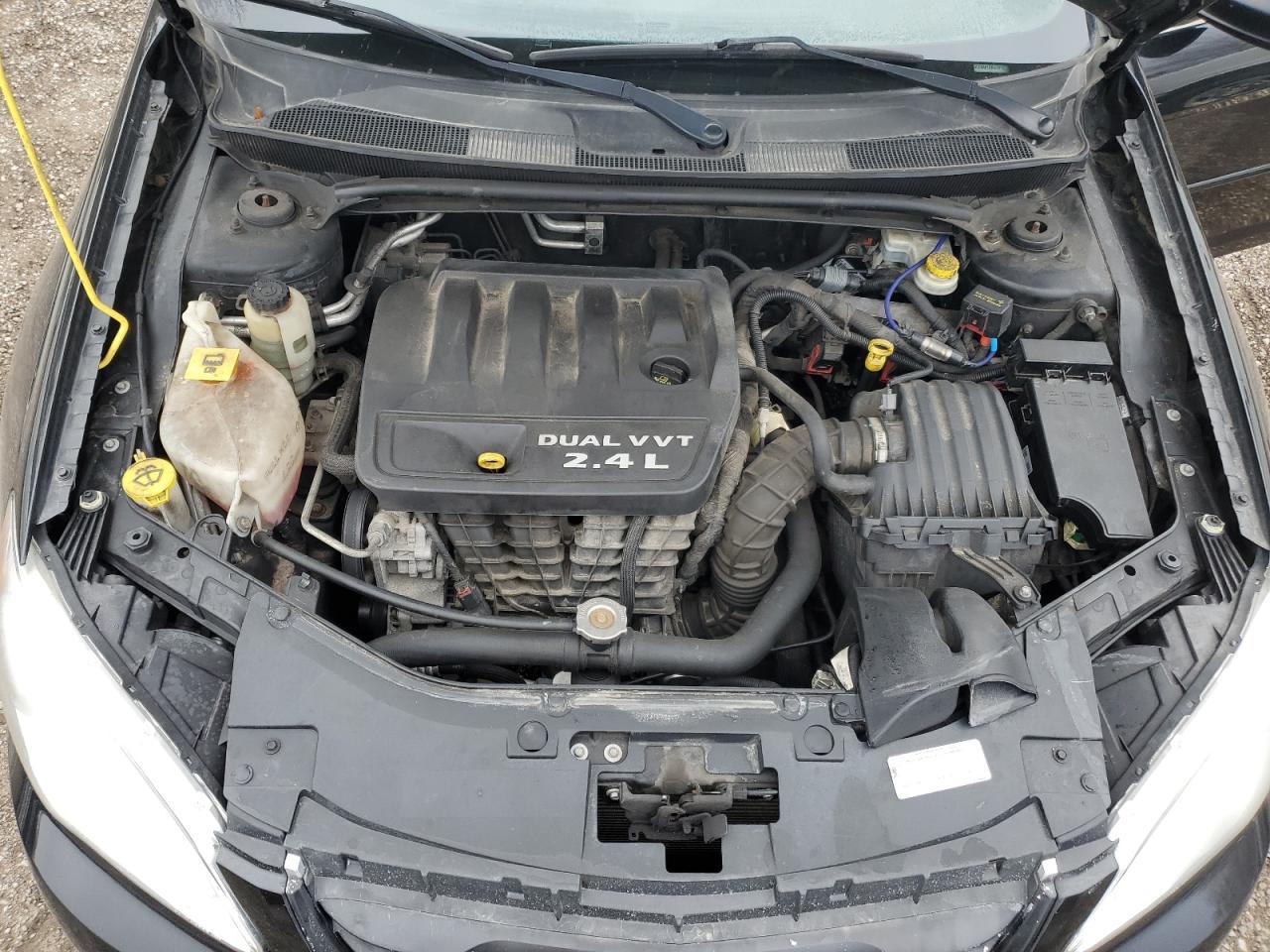 2013 CHRYSLER 200