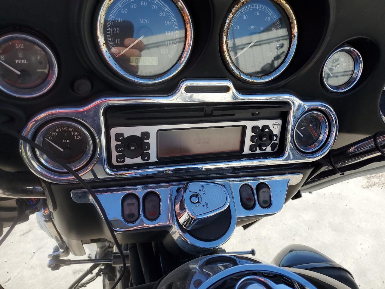 2011 HARLEY-DAVIDSON FLHTCUTG