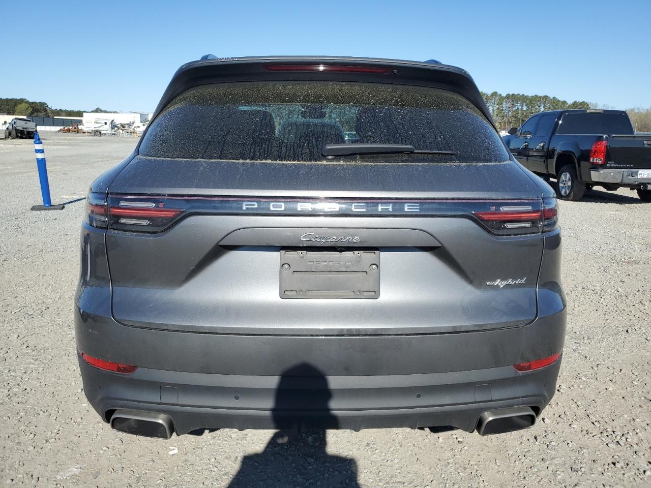 2019 PORSCHE CAYENNE