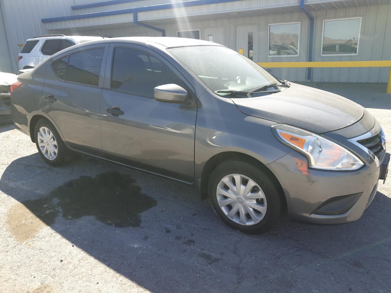 2017 NISSAN VERSA