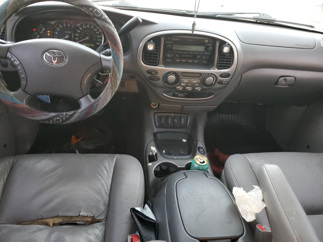 2005 TOYOTA Sequoia