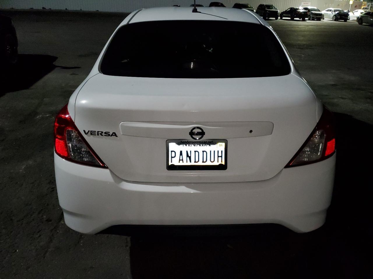 2017 NISSAN VERSA