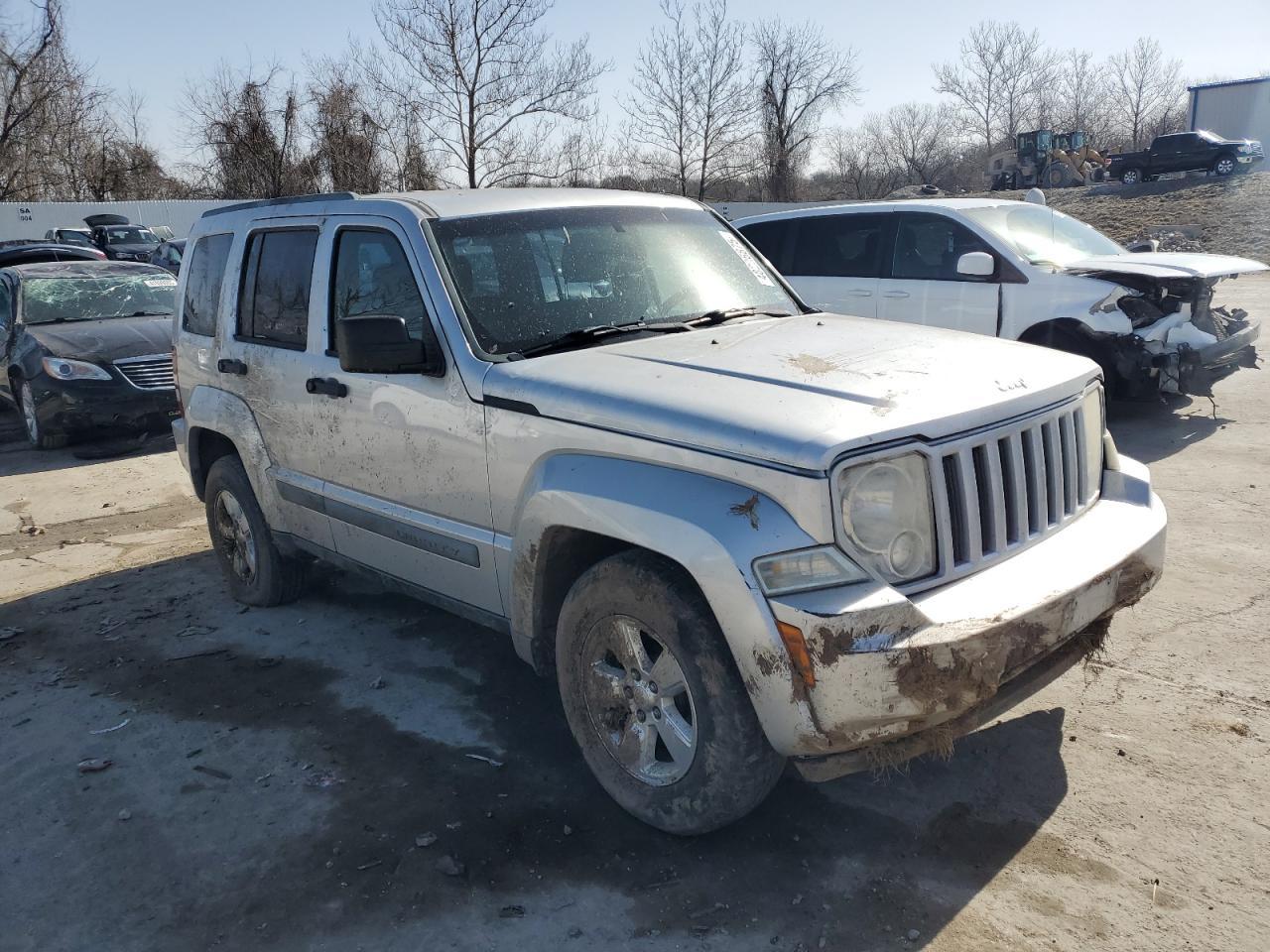 2011 JEEP Liberty