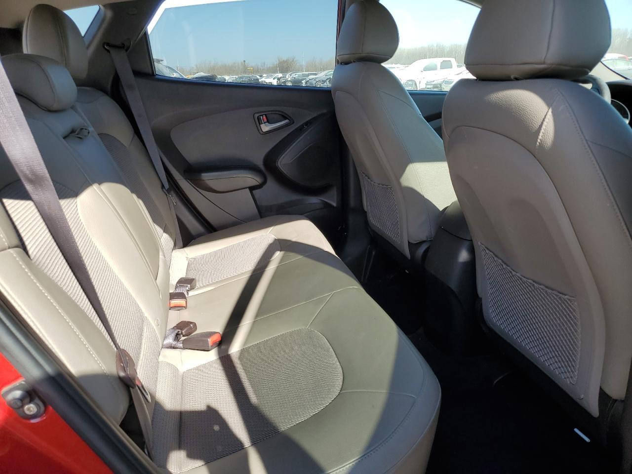 2015 HYUNDAI TUCSON