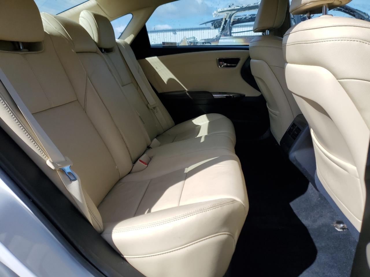 2013 TOYOTA Avalon