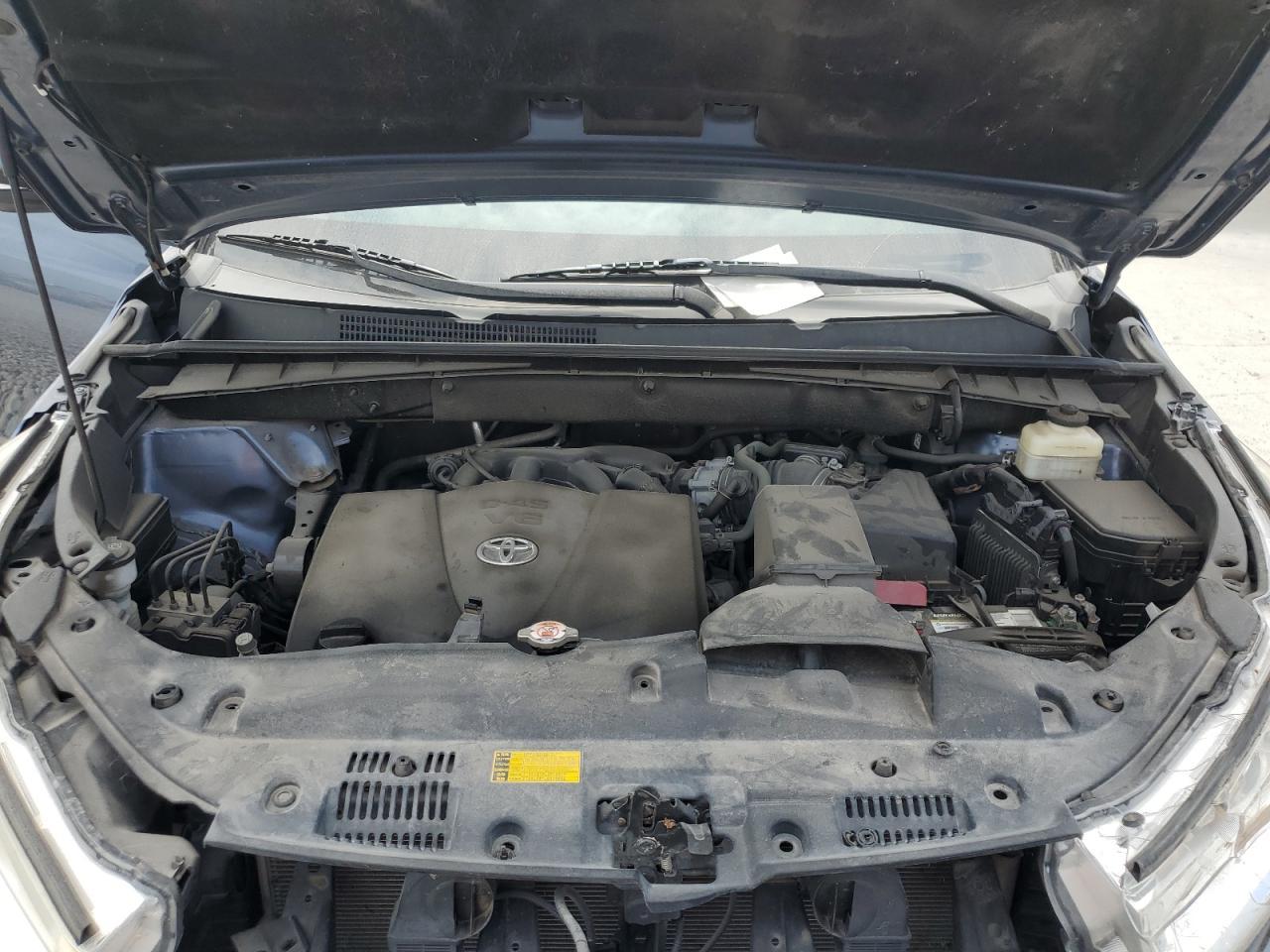 2018 TOYOTA HIGHLANDER