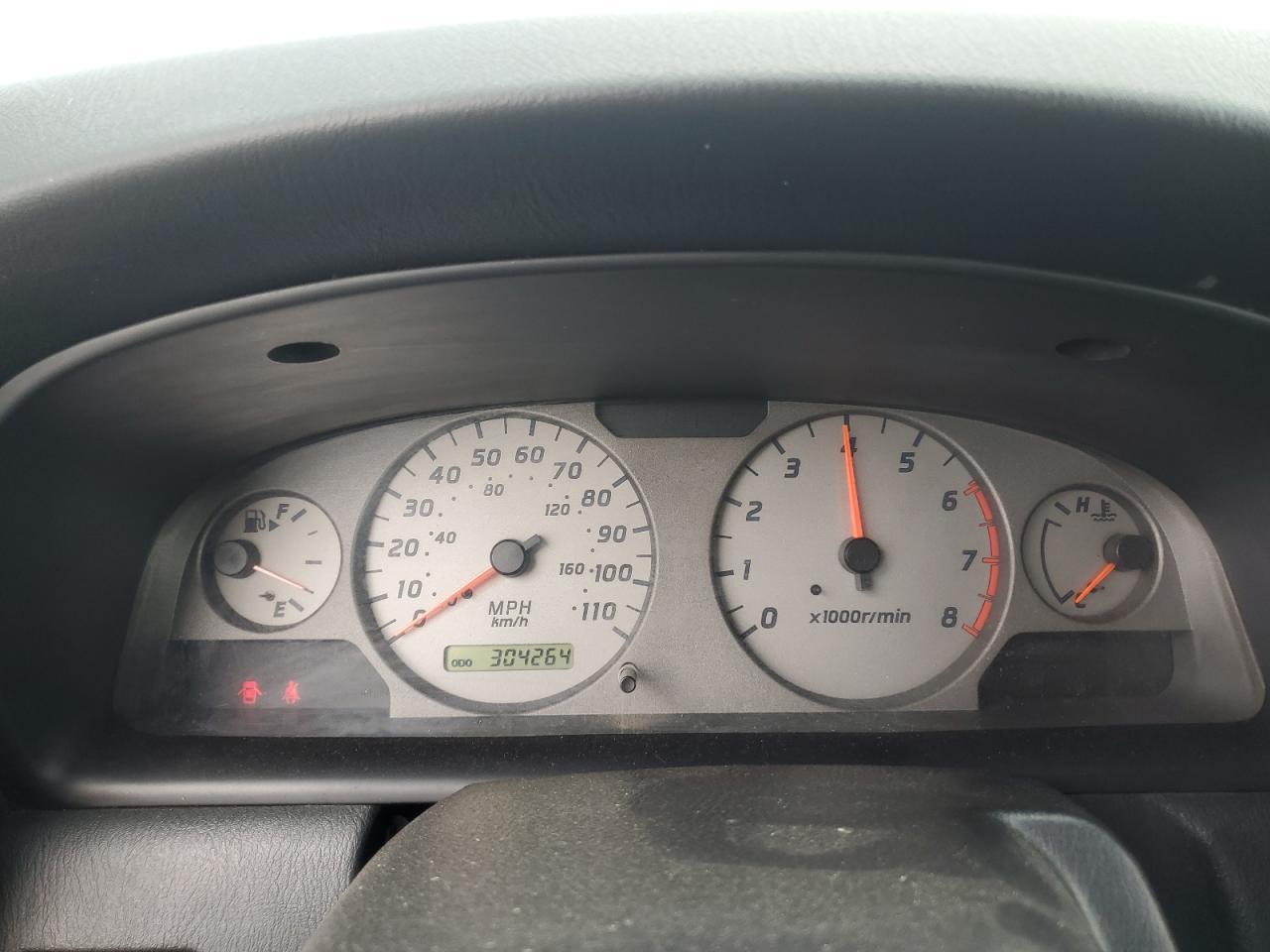 2001 NISSAN Frontier