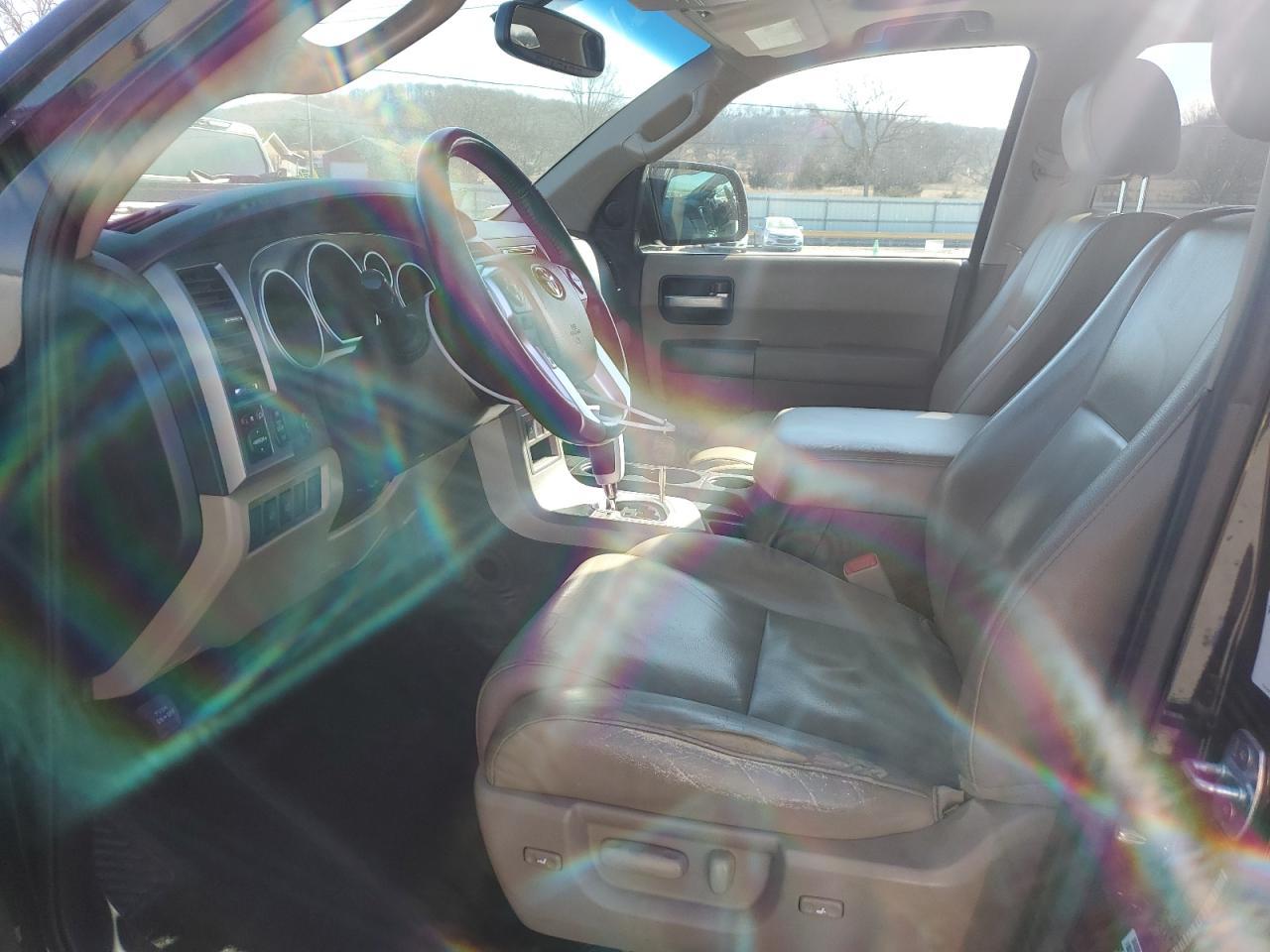 2017 TOYOTA Sequoia