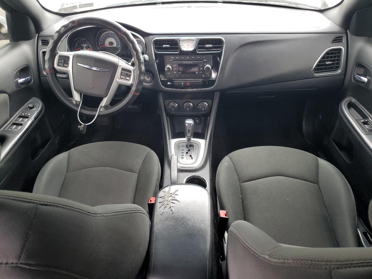 2012 CHRYSLER 200