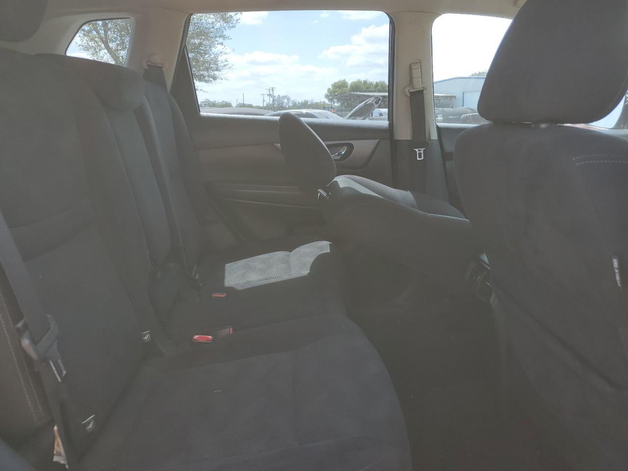 2016 NISSAN ROGUE