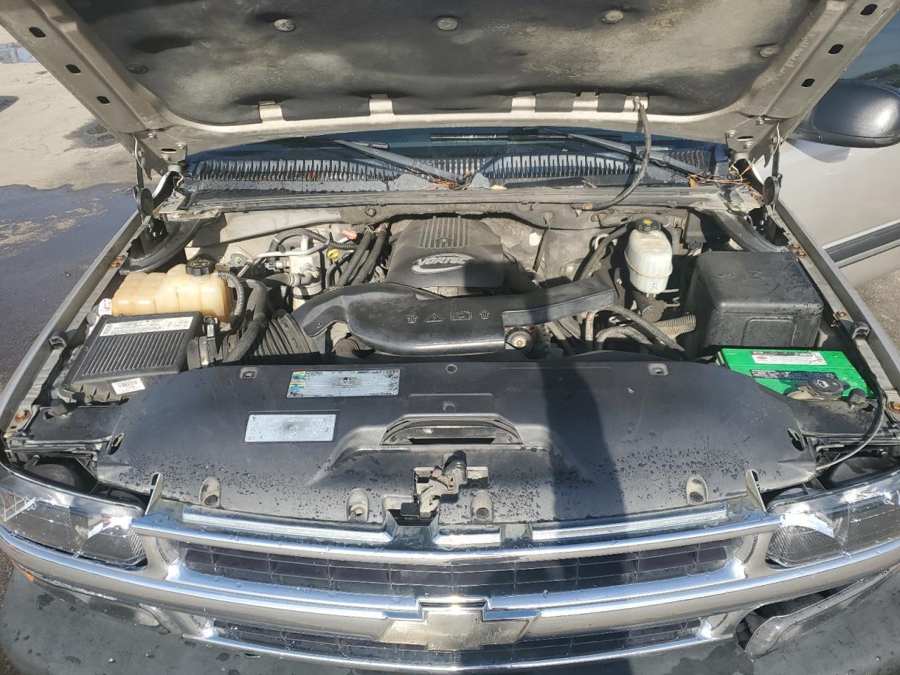 2004 CHEVROLET Tahoe