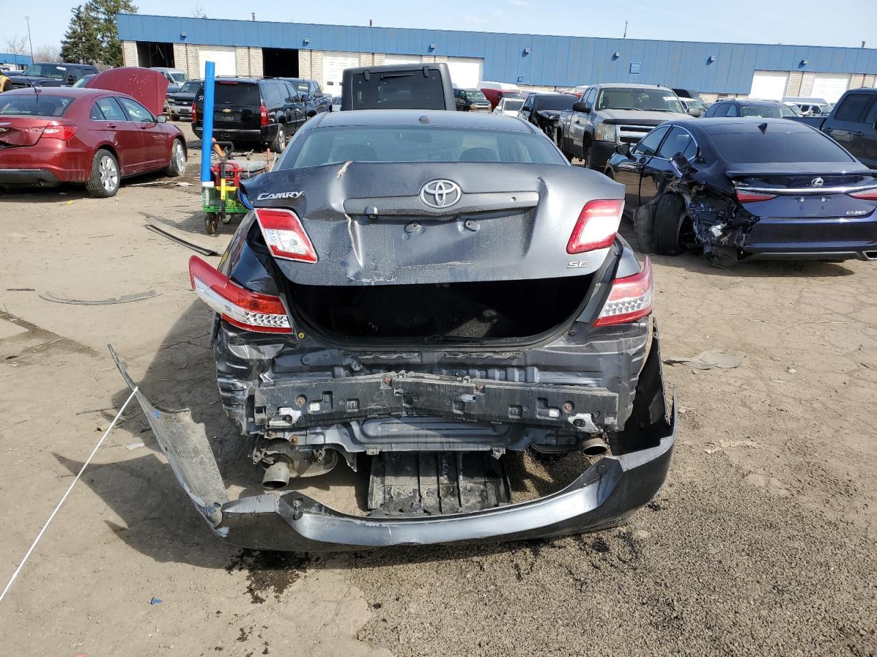 2010 TOYOTA CAMRY
