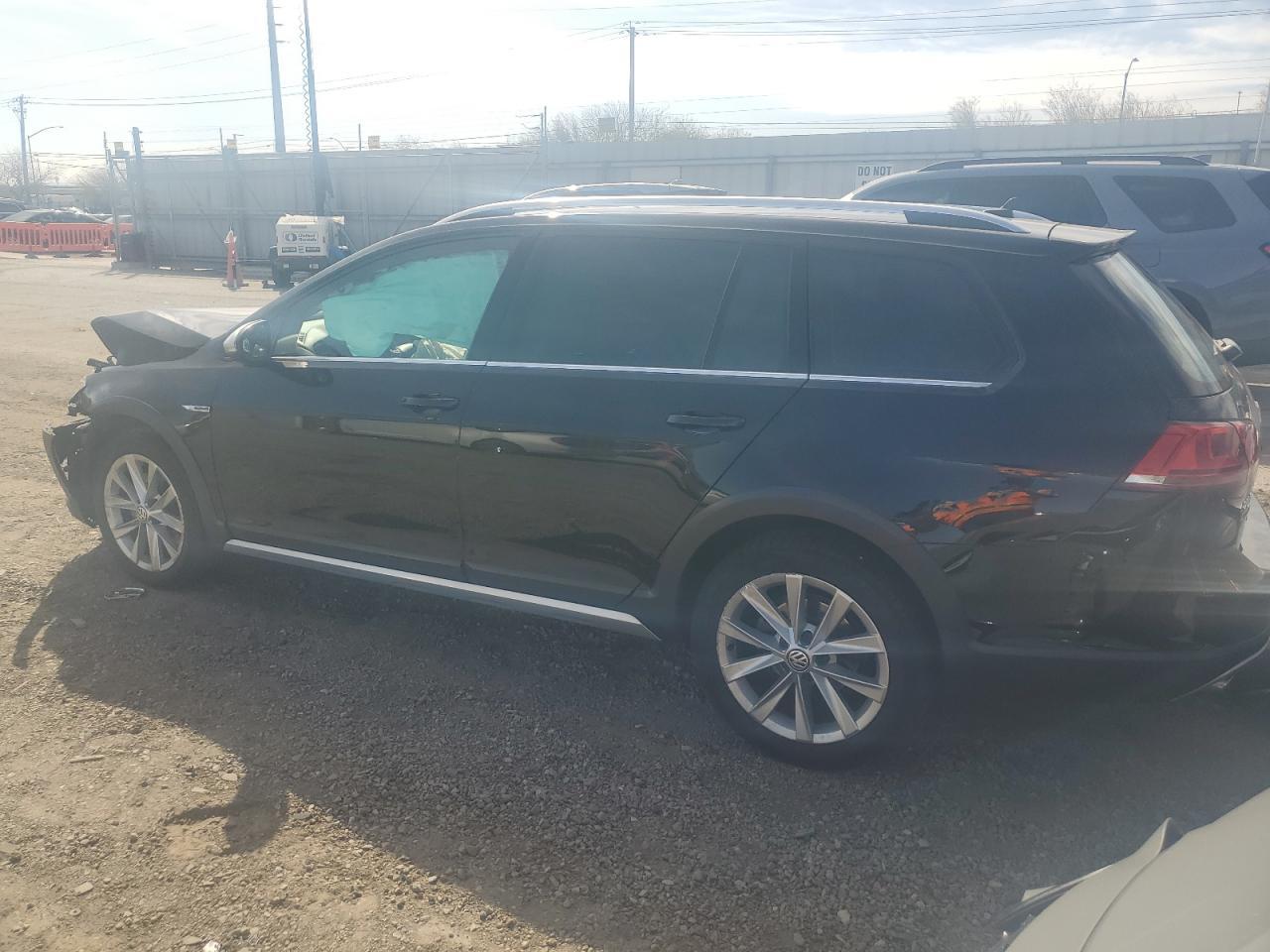 2017 VOLKSWAGEN GOLF