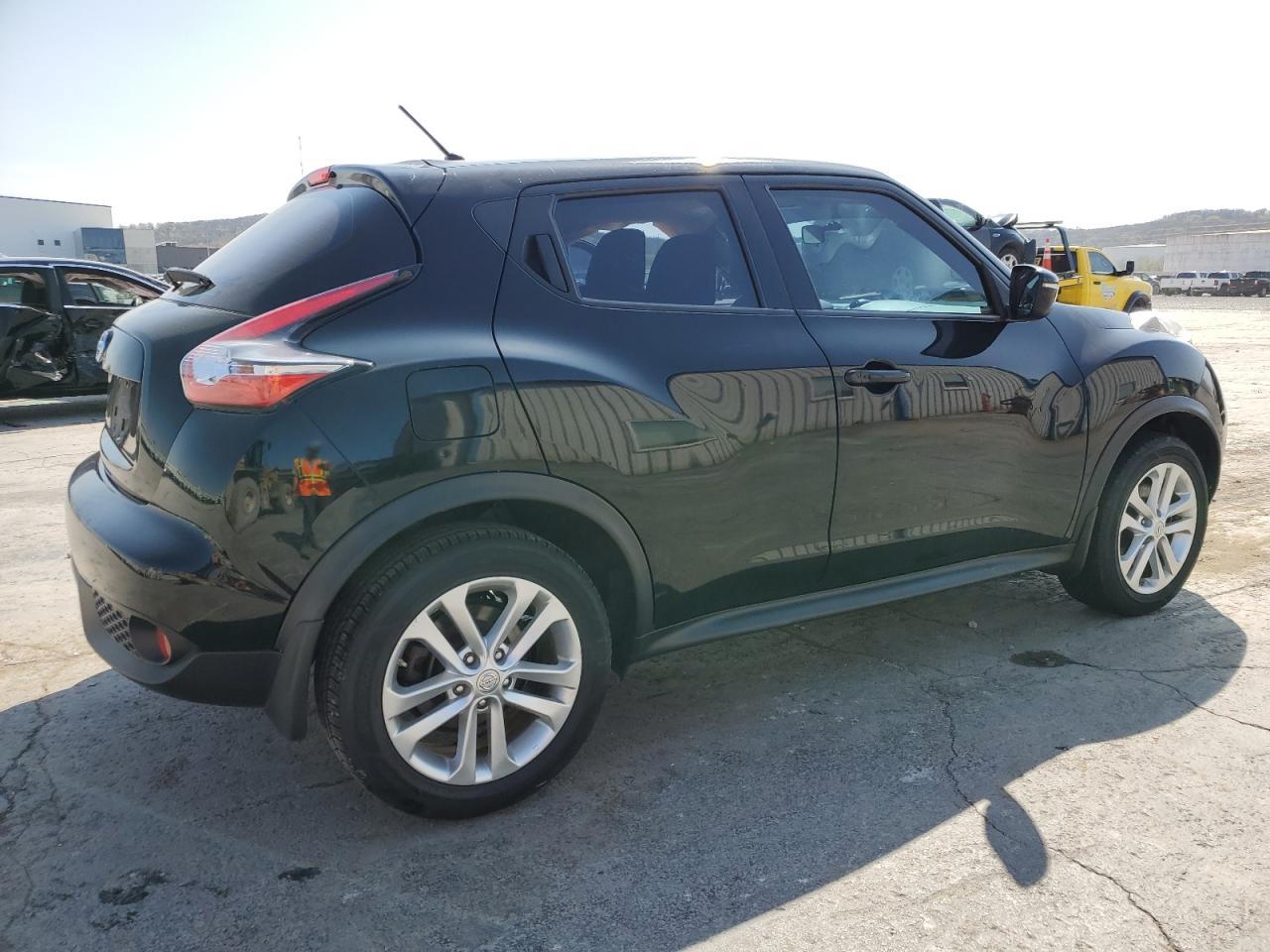 2015 NISSAN Juke