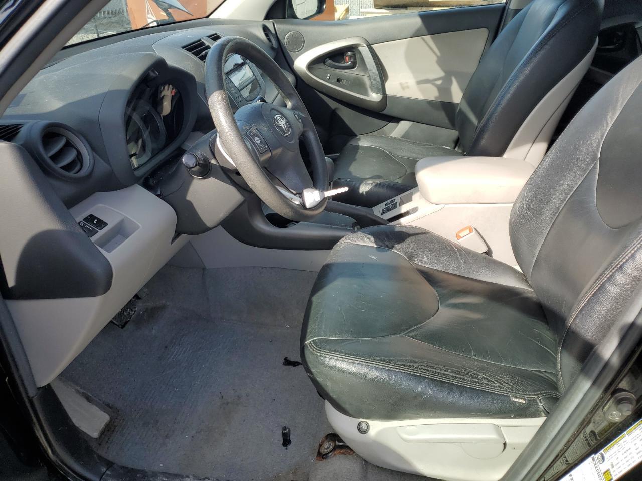 2011 TOYOTA RAV4