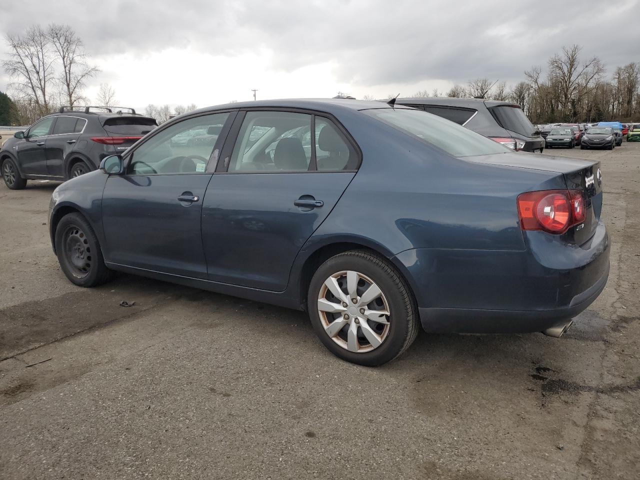 2010 VOLKSWAGEN JETTA