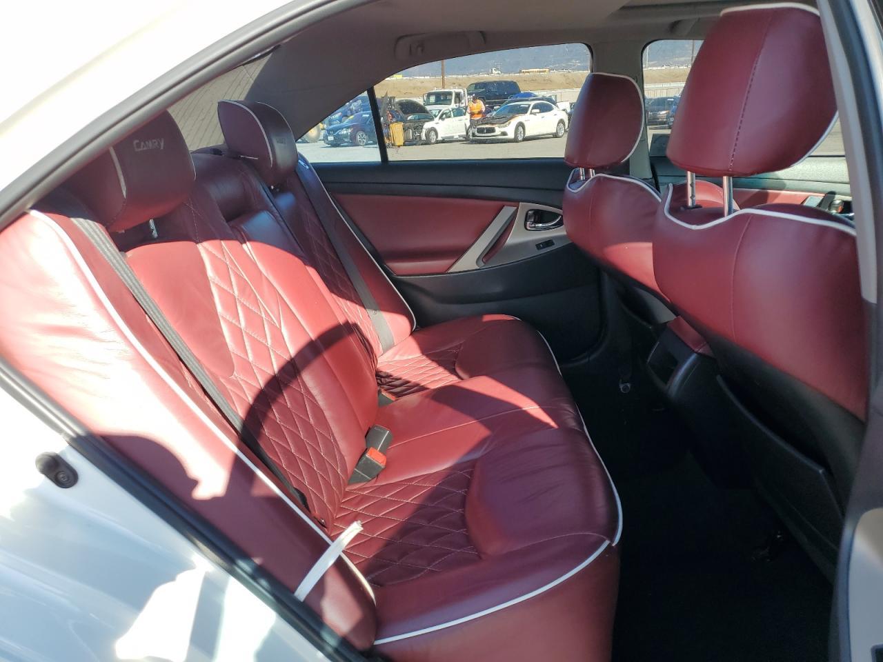 2011 TOYOTA CAMRY