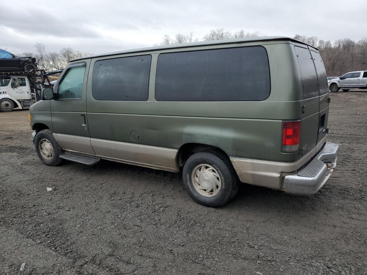 2002 FORD ECONOLINE