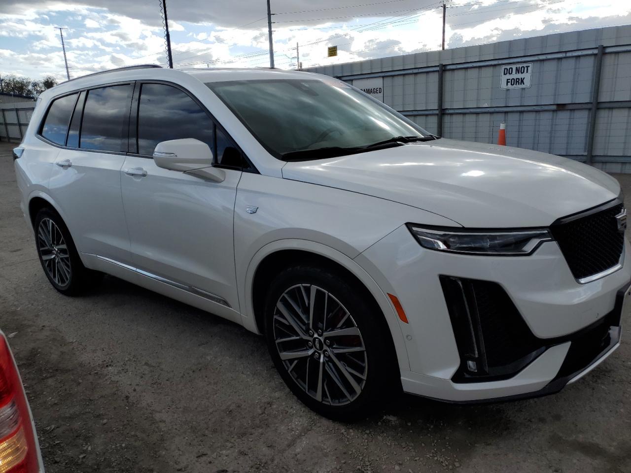 2022 CADILLAC XT6