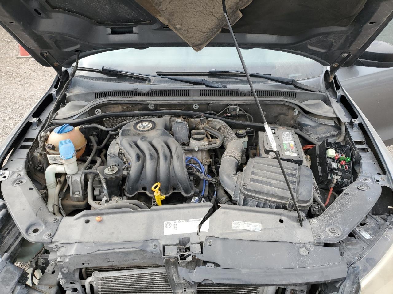 2013 VOLKSWAGEN JETTA