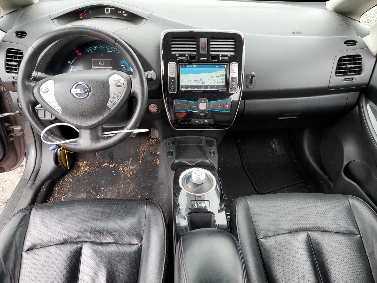 2016 NISSAN LEAF