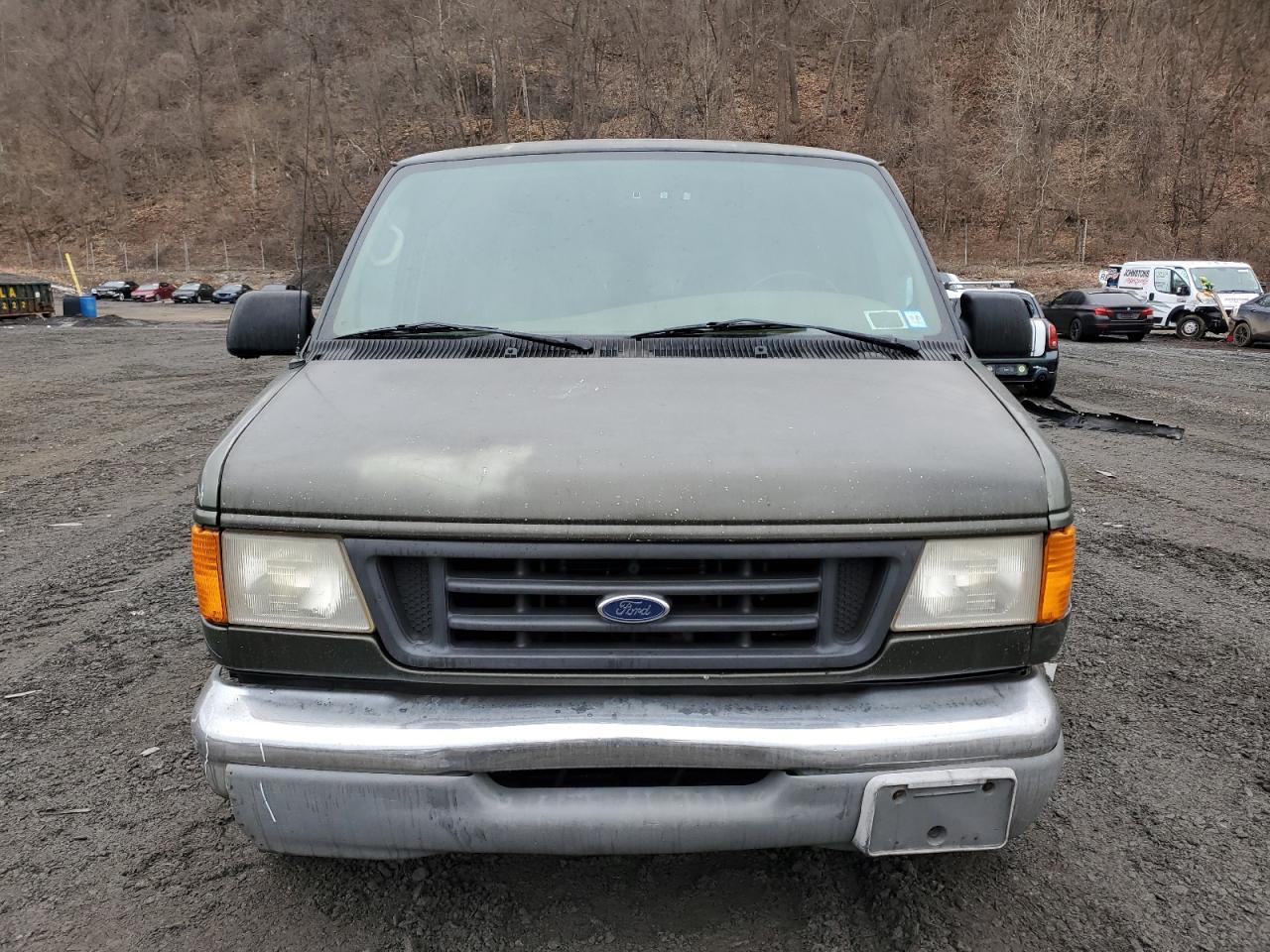 2002 FORD ECONOLINE