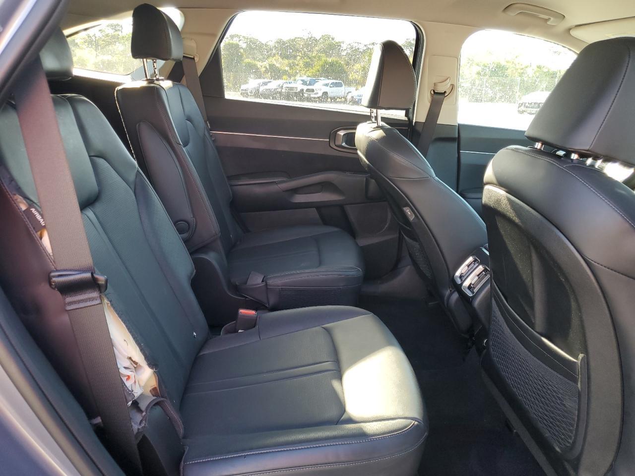 2025 KIA SORENTO