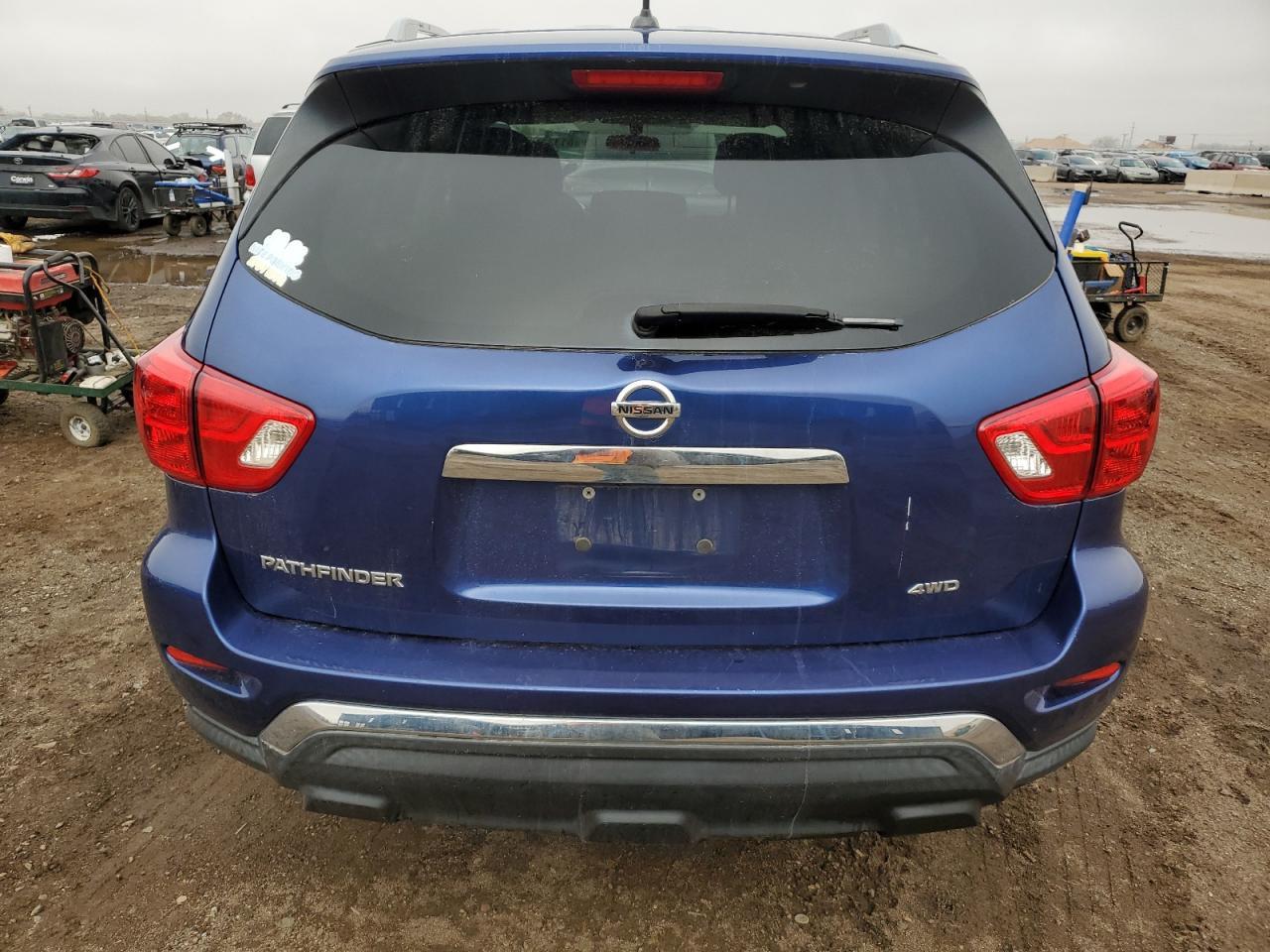 2017 NISSAN PATHFINDER