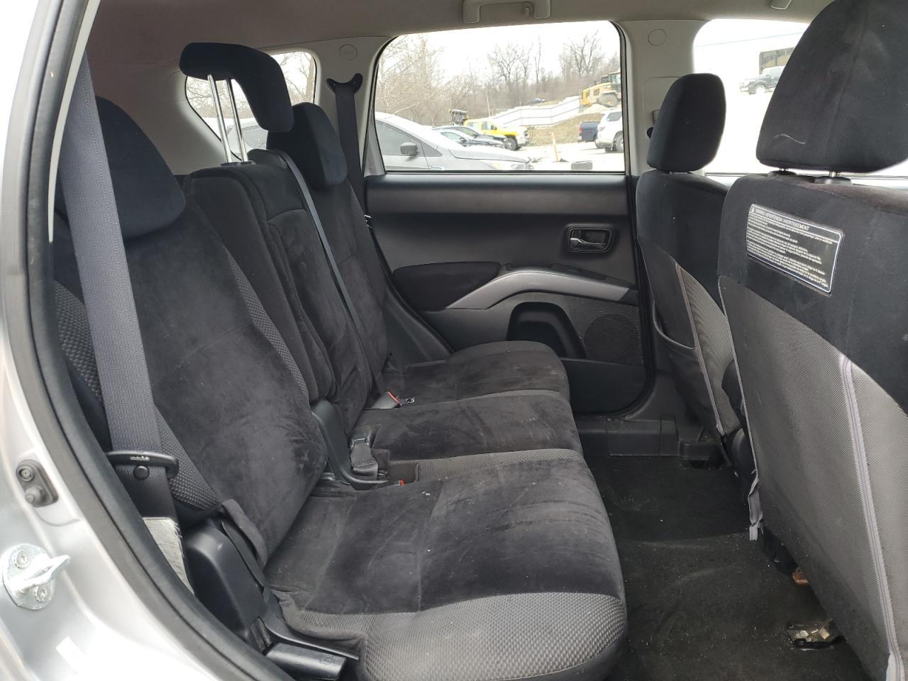 2010 MITSUBISHI outlander