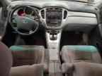 2004 TOYOTA HIGHLANDER