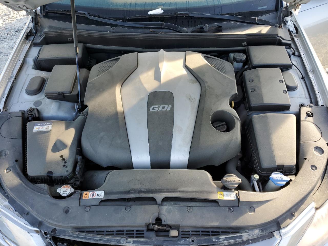 2012 HYUNDAI GENESIS