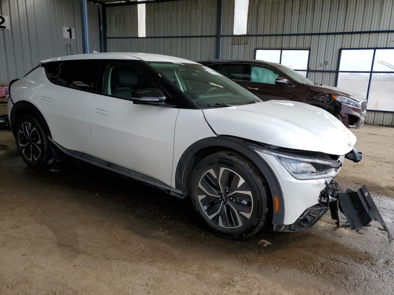 2024 KIA EV6