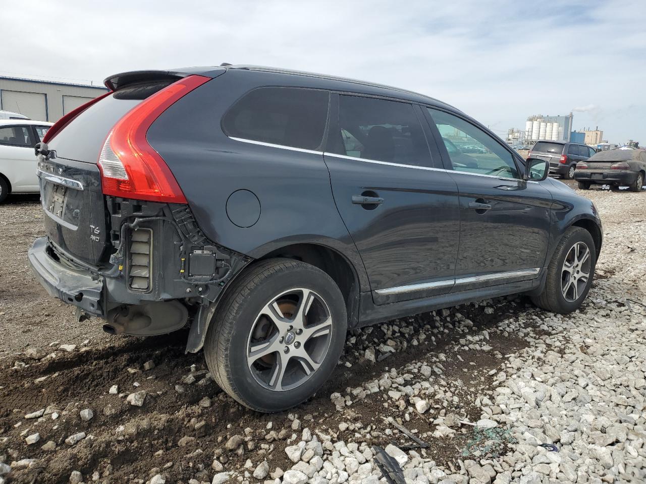 2015 VOLVO XC60
