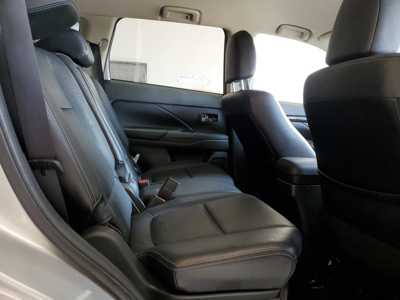 2018 MITSUBISHI outlander