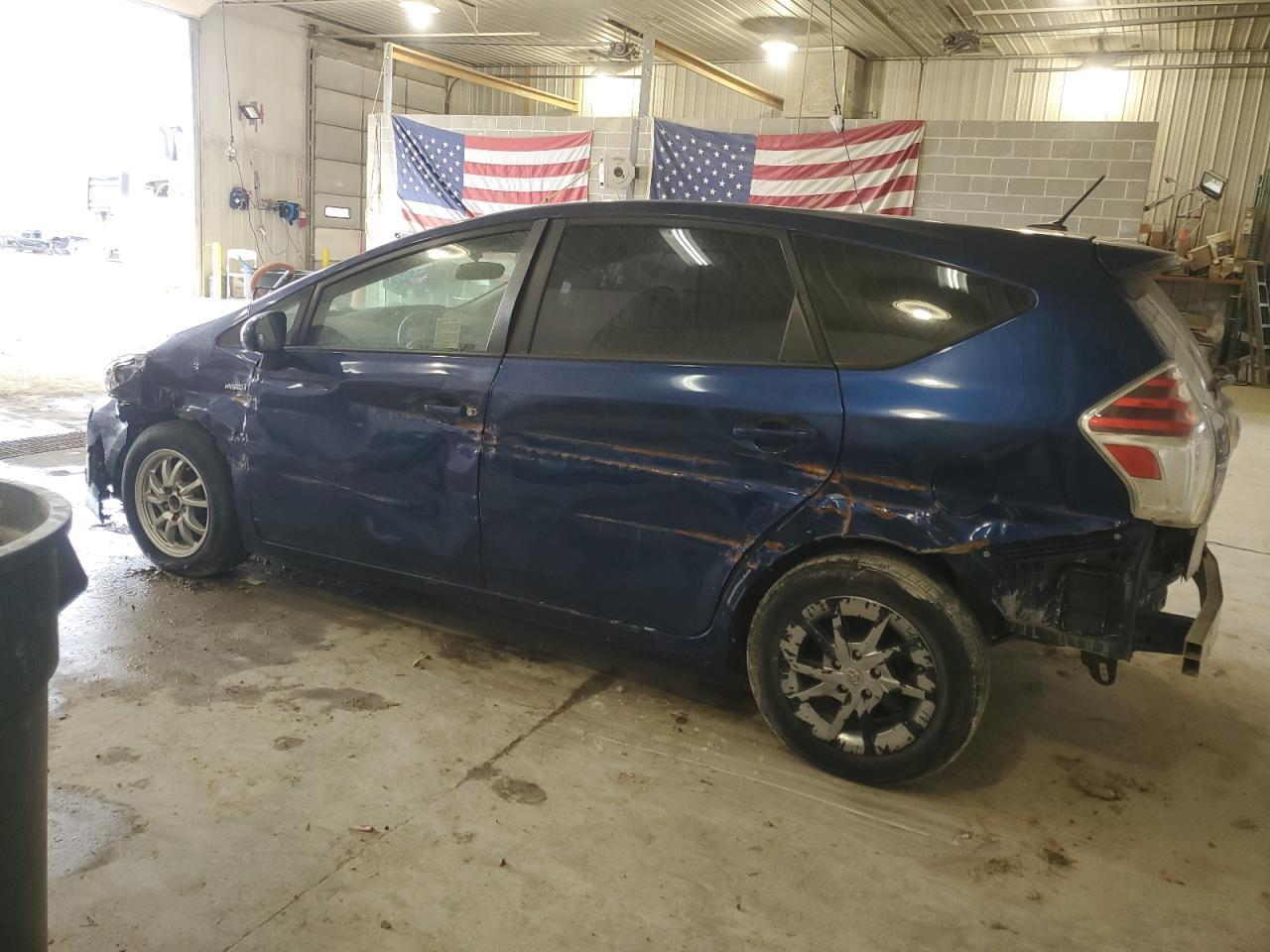 2016 TOYOTA PRIUS V
