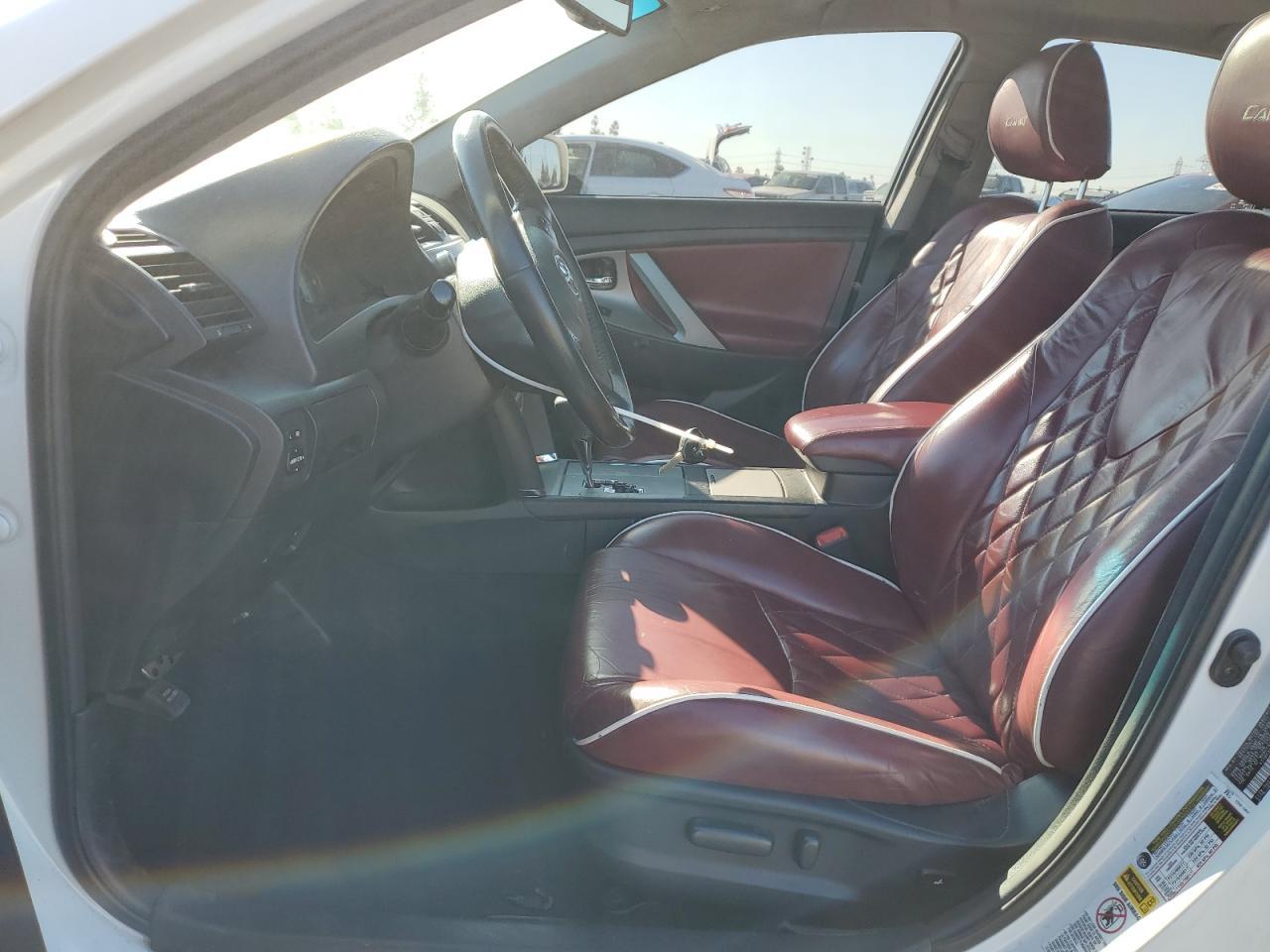 2011 TOYOTA CAMRY