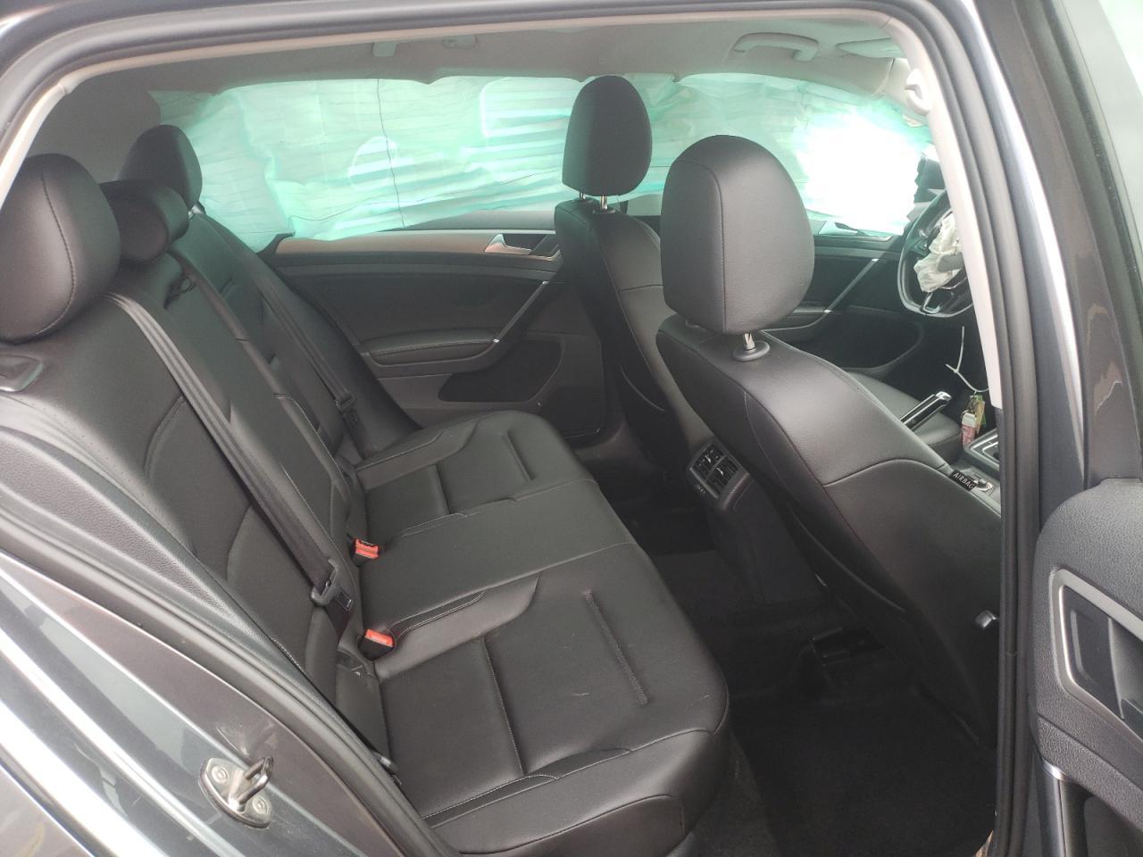 2017 VOLKSWAGEN GOLF