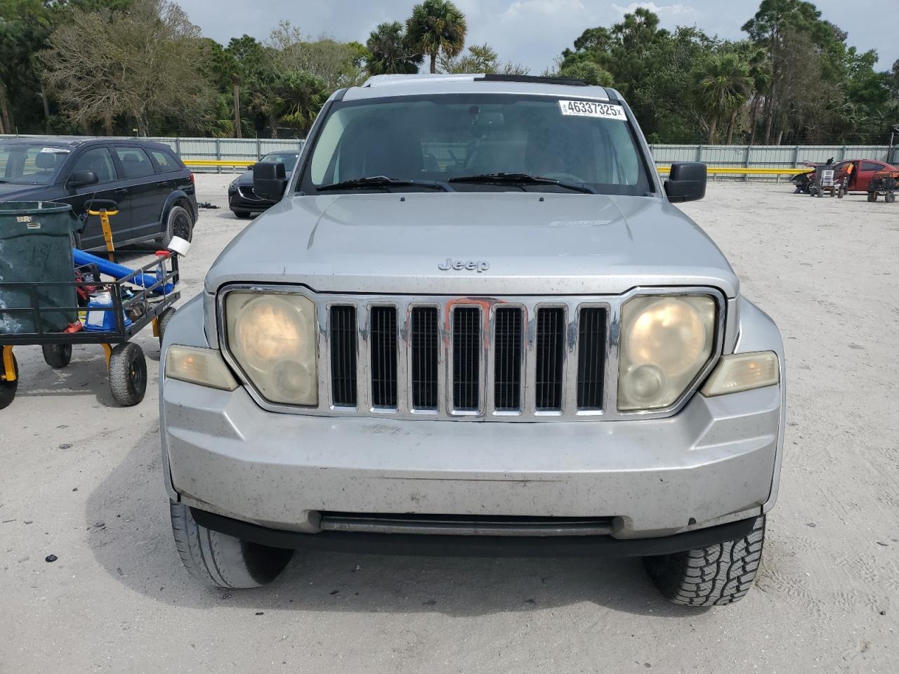 2009 JEEP Liberty