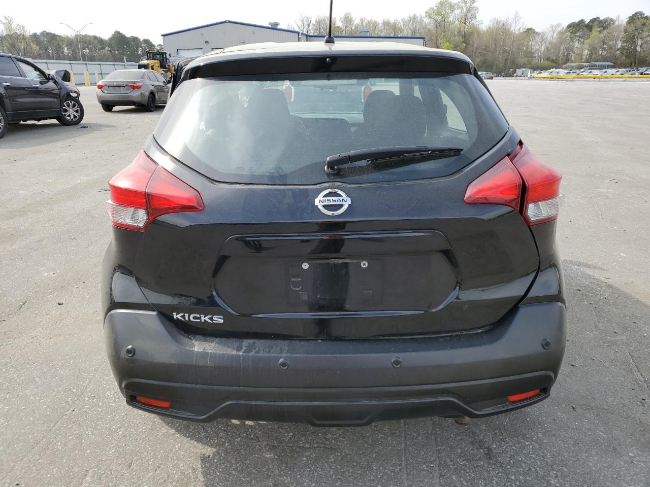 2020 NISSAN KICKS