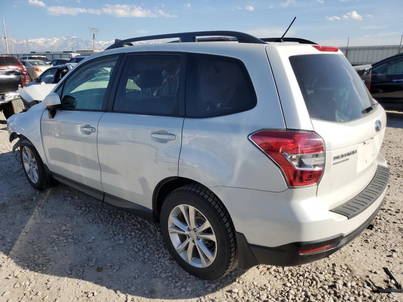 2015 SUBARU FORESTER